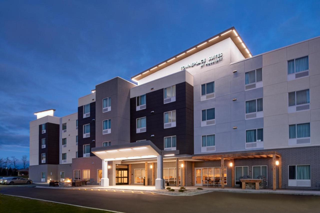 Towneplace Suites By Marriott Grand Rapids Airport Exteriör bild