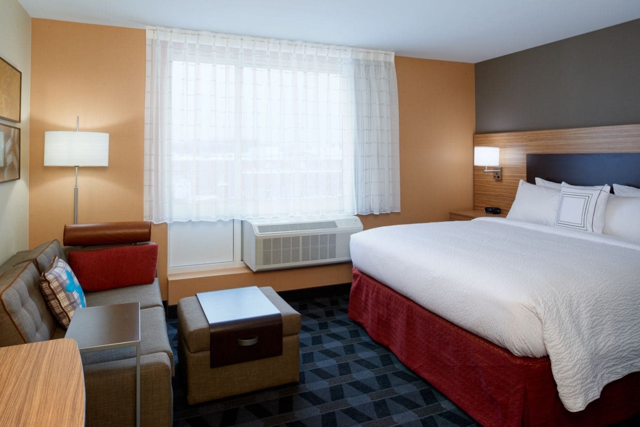 Towneplace Suites By Marriott Grand Rapids Airport Exteriör bild